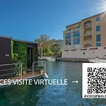 L\'Escale Royale : Jacuzzi And Terrace On The Water